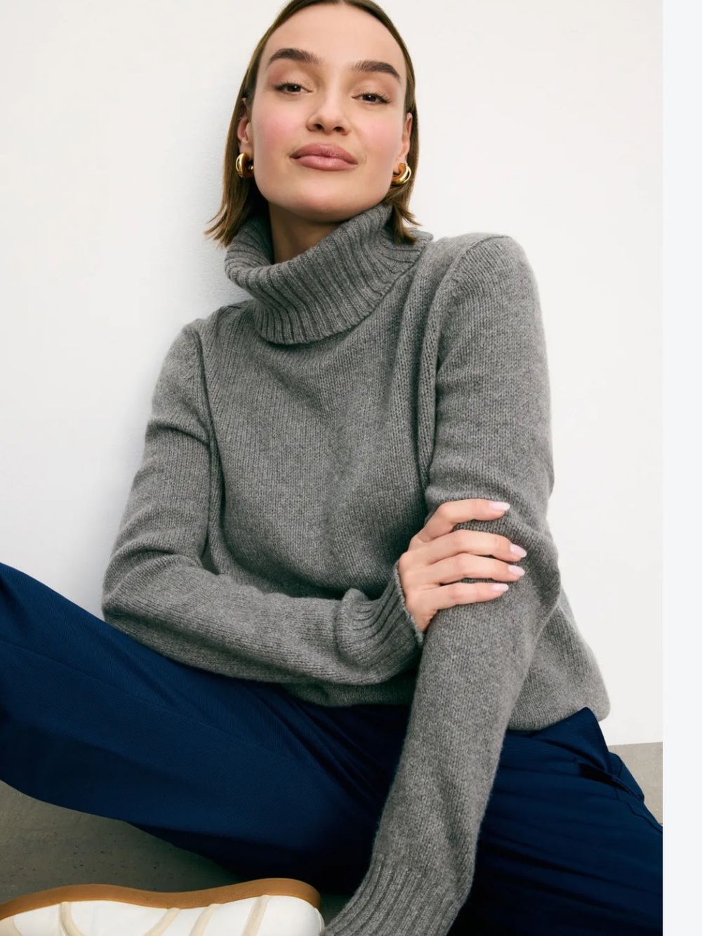 Classic Grey Wool Cashmere Turtleneck Sweater for Women